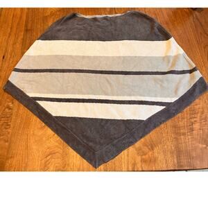 Barefoot Dreams CozyChic Ultra Lite Poncho One Size Plus Gray‎ Beige Striped